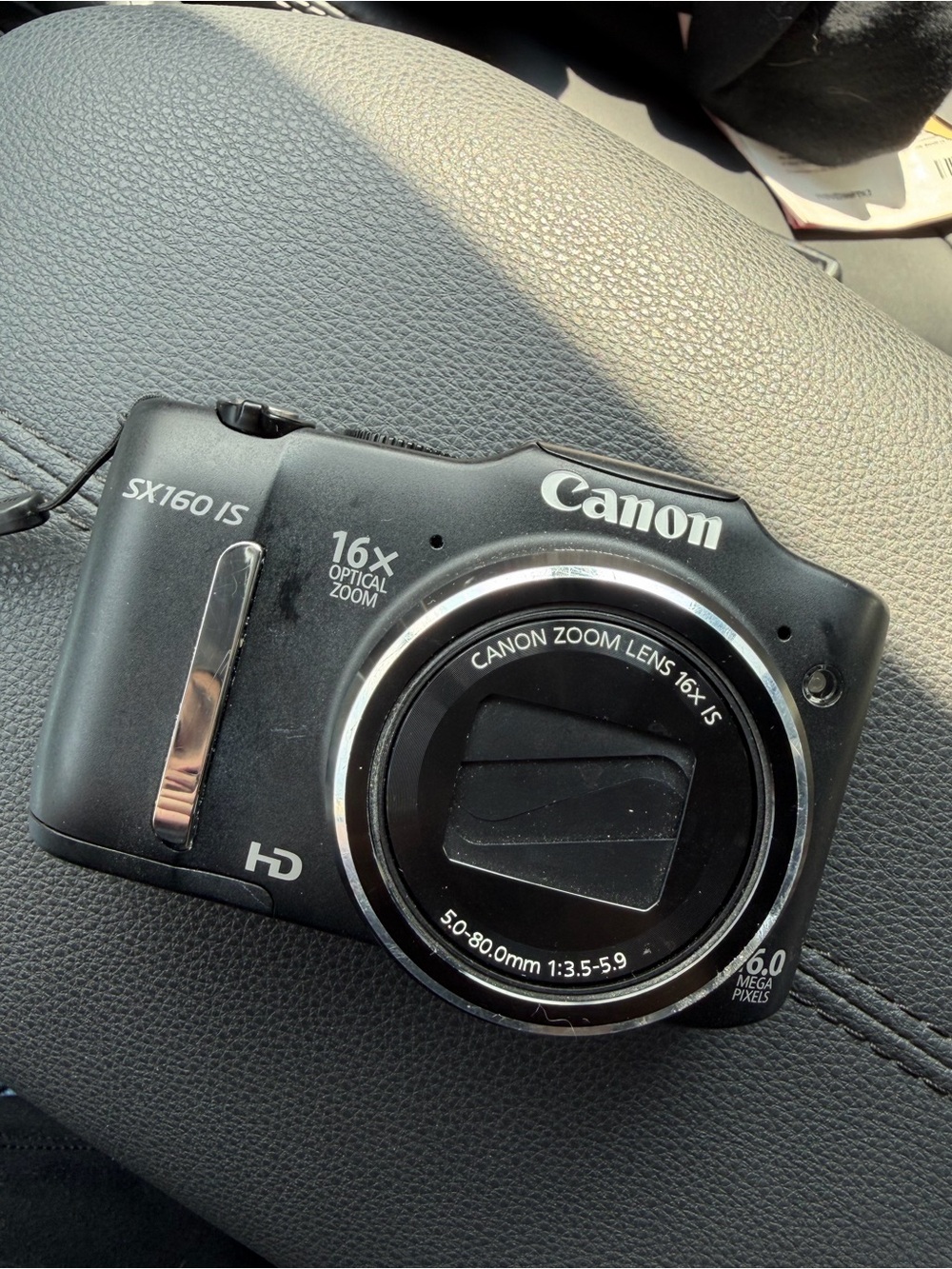 Canon Compact Point-and-Shoot Camera - Black
